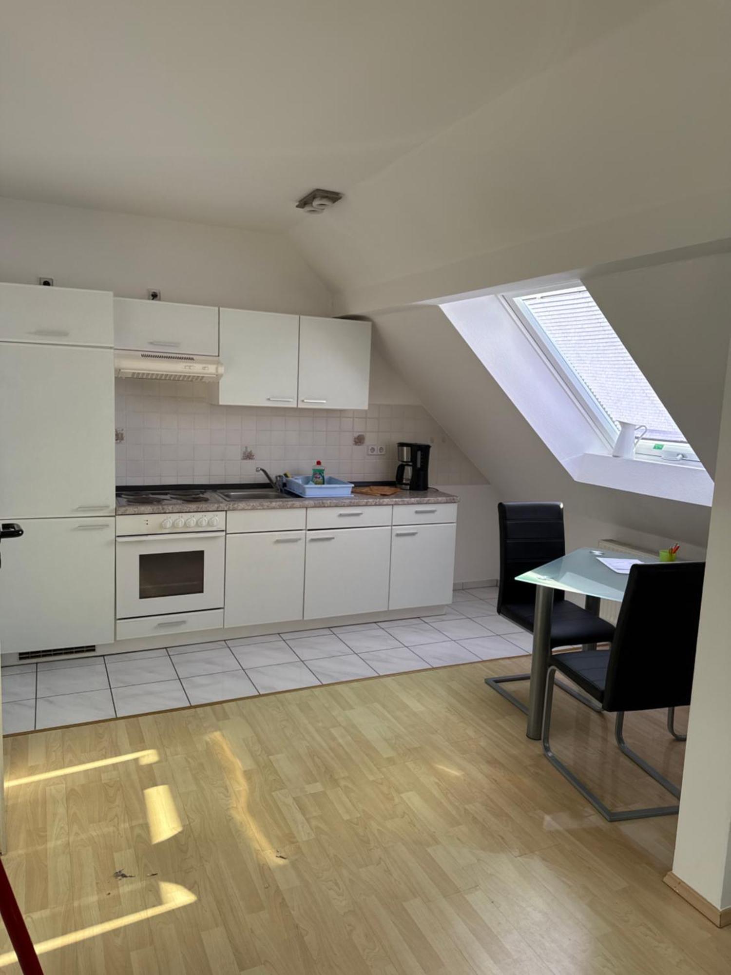 Kuschelige Dachgeschosswohnung Am Clarapark Leipzig Exterior foto